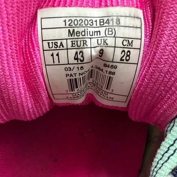 Brooks GTS 16 Women's Athletic Shoes - Aqua and Fuchsia - Picture 8 of 10